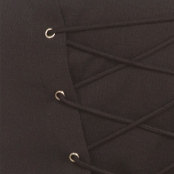 SALE❣️Black Lace Up Front Mini Skirt >> - Picture 4 of 4